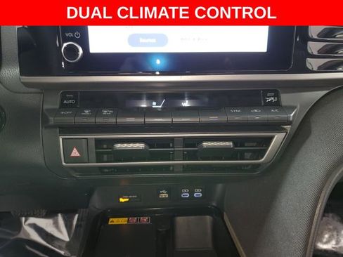 Used 2025 Toyota Camry LE image 19