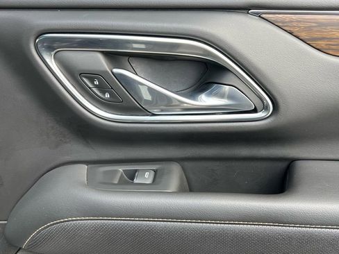Certified 2023 Chevrolet Suburban Premier AWD/4WD image 17