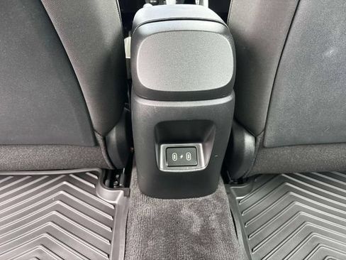 Certified 2025 Hyundai Elantra Sport FWD image 13