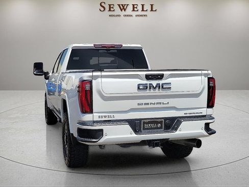 Used 2024 GMC Sierra 2500 Denali Ultimate AWD/4WD image 3