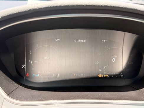 Used 2019 Lincoln Nautilus Reserve AWD/4WD image 16