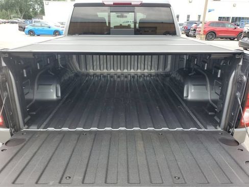Used 2020 GMC Sierra 1500 Elevation w/ Elevation Value Package AWD/4WD image 31