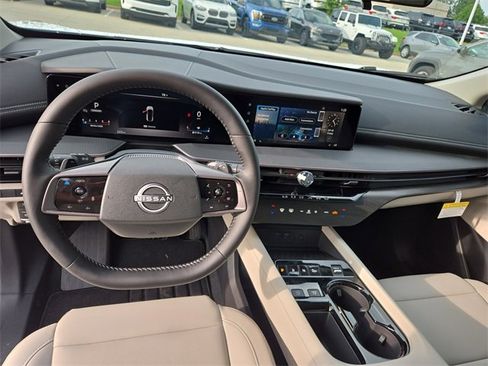 Certified 2025 Nissan Murano SV w/ Cargo Package image 29