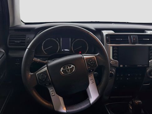 Used 2020 Toyota 4Runner Limited AWD/4WD image 17