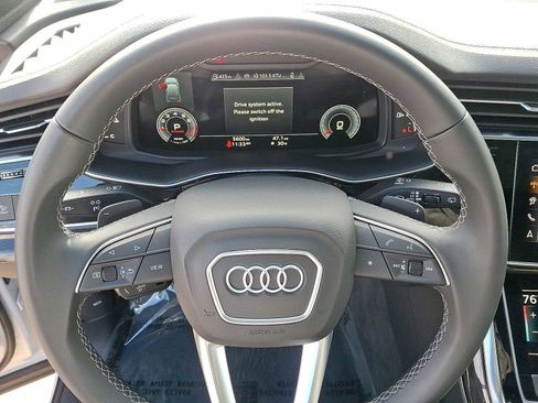 Certified 2025 Audi Q7 2.0T Premium w/ Convenience Plus Package image 16
