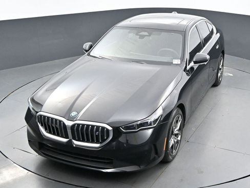 Used 2024 BMW i5 eDrive40i w/ M Sport Package image 44