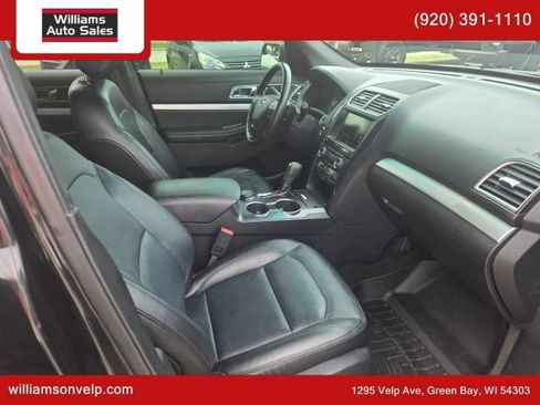 Used 2016 Ford Explorer XLT w/ Equipment Group 202A AWD/4WD image 15