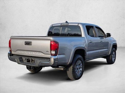 Used 2018 Toyota Tacoma SR5 image 5