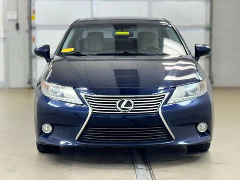 Used 2013 Lexus ES 350 w/ Premium Pkg image 2