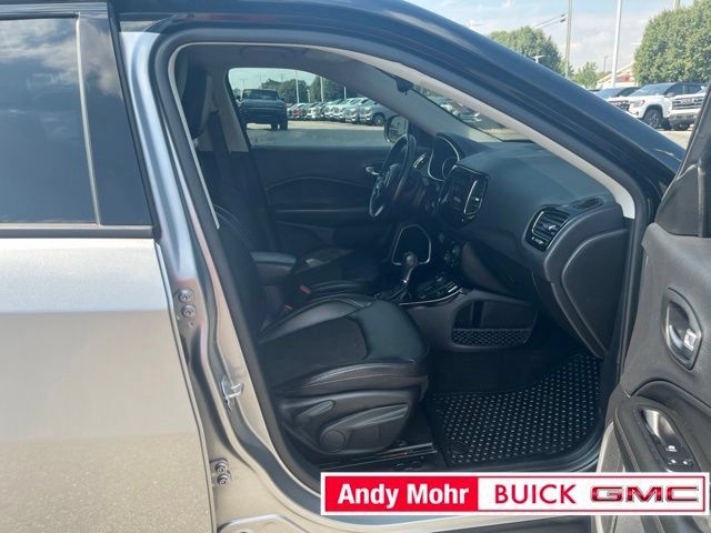 Used 2020 Jeep Compass Latitude AWD/4WD image 38