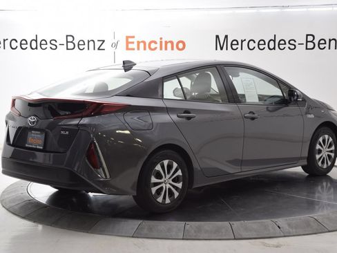 Used 2020 Toyota Prius Prime XLE FWD image 5