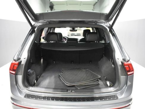 Used 2023 Volkswagen Tiguan SEL R-Line image 33