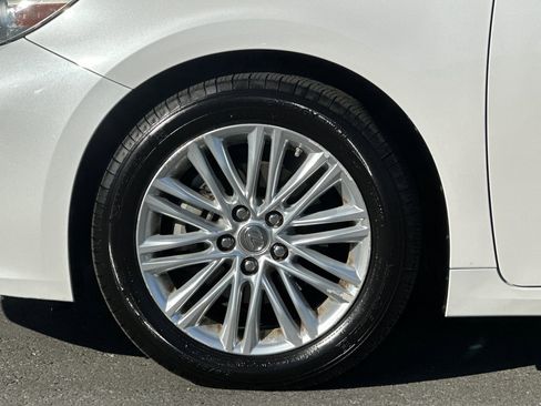 Used 2014 Lexus ES 350 w/ Premium Package image 11