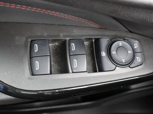 Used 2024 Chevrolet Trax RS FWD image 21