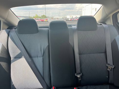 Used 2025 Nissan Versa SV FWD image 37