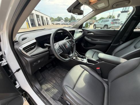 Used 2024 Buick Encore GX Sport Touring w/ Comfort Package FWD image 10