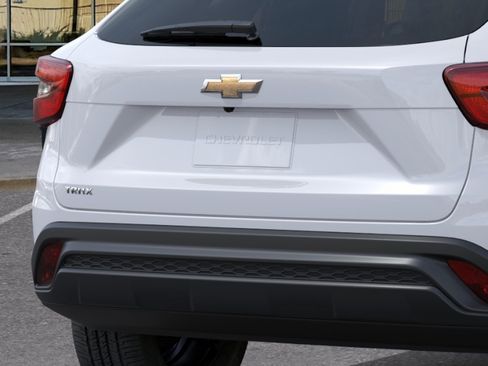 New 2026 Chevrolet Trax LS FWD image 15