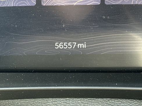 Used 2023 Jeep Grand Cherokee L Laredo image 5