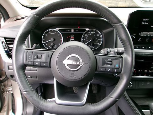 Used 2023 Nissan Rogue SL w/ SL Premium Package AWD/4WD image 18