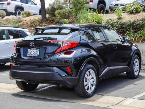Certified 2021 Toyota C-HR LE FWD image 4