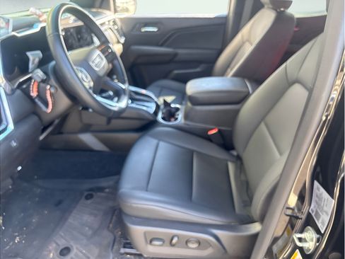 Used 2024 GMC Canyon Elevation w/ Elevation Premium Package AWD/4WD image 14