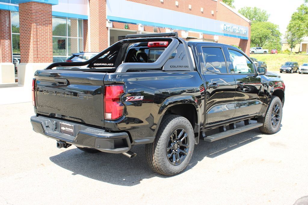 New 2026 Chevrolet Colorado Z71 w/ Midnight Edition AWD/4WD image 37