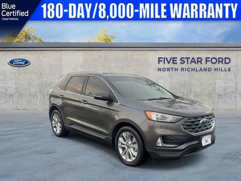 Used 2019 Ford Edge Titanium image 2