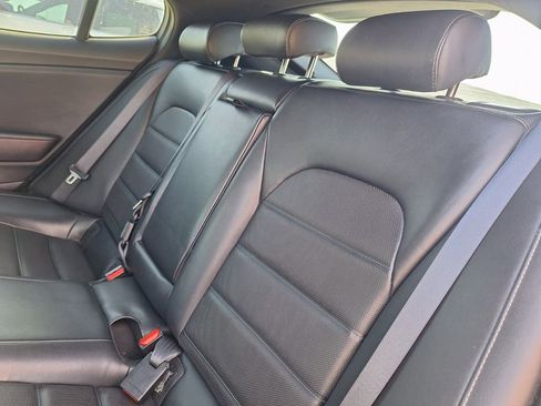 Used 2019 Kia Stinger GT2 image 24