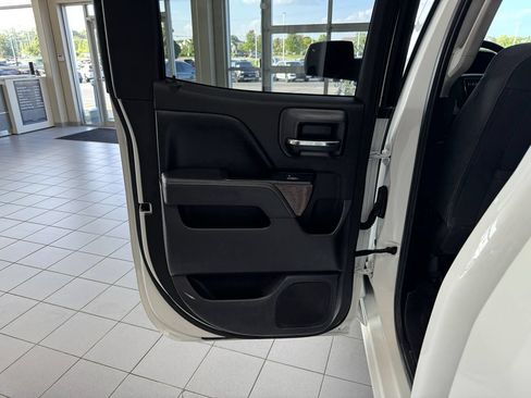 Used 2016 GMC Sierra 1500 SLE w/ SLE Value Package AWD/4WD image 38