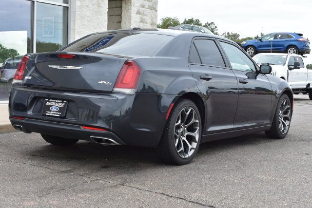 Used 2017 Chrysler 300 S RWD image 17