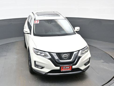 Used 2017 Nissan Rogue SL w/ SL Premium Package image 40
