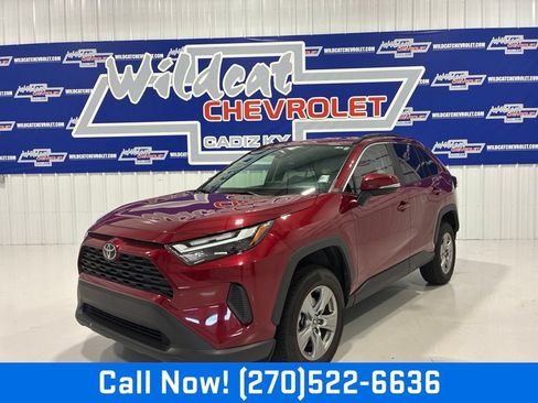 Used 2025 Toyota RAV4 XLE AWD/4WD image 1