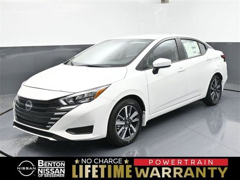 New 2025 Nissan Versa SV w/ Trunk Package image 1