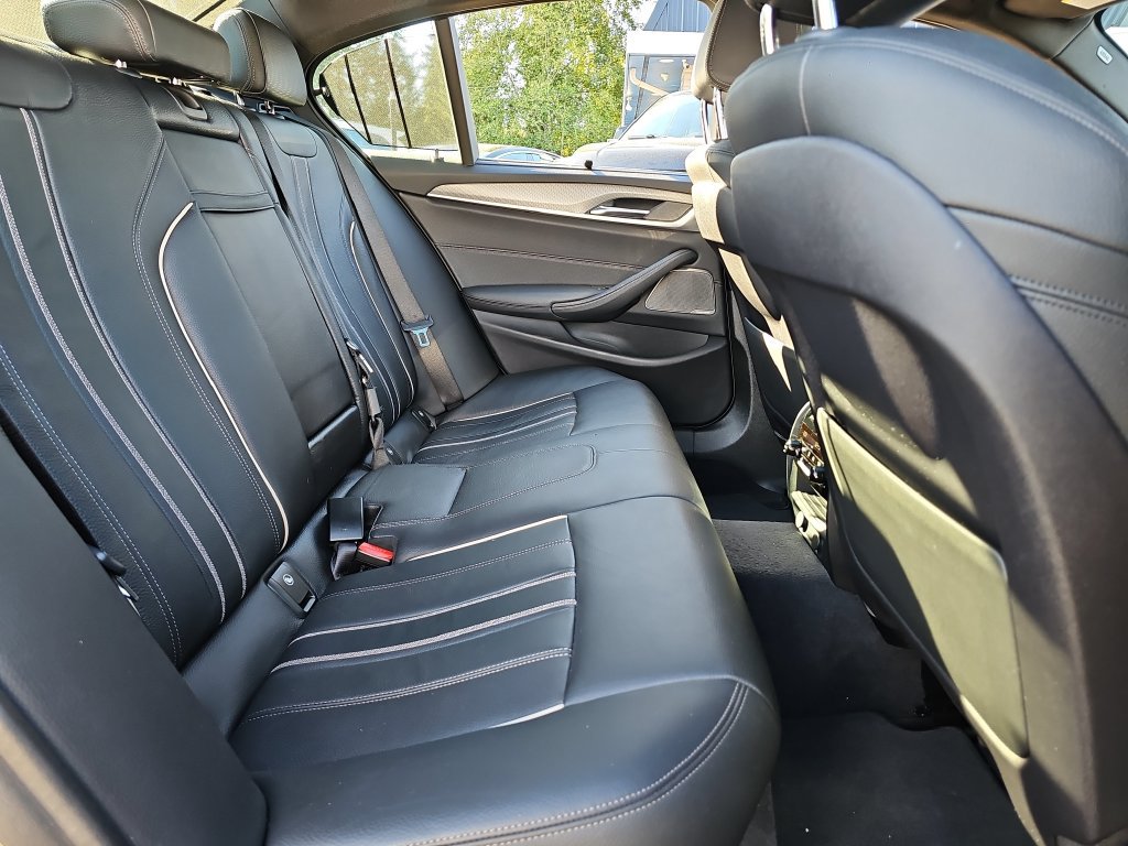 Used 2019 BMW 530i xDrive AWD/4WD image 37