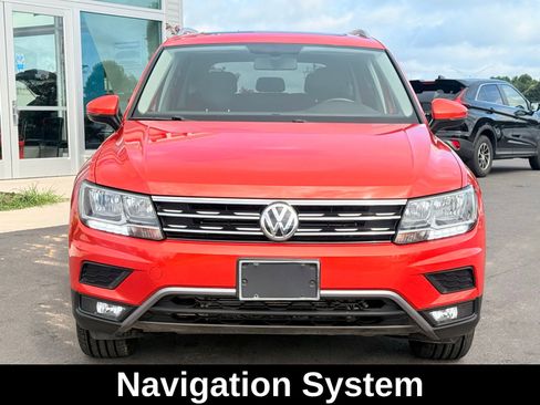 Used 2018 Volkswagen Tiguan SEL image 3