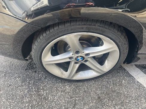 Used 2011 BMW 135i Convertible image 8