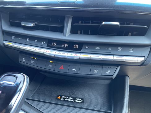 Used 2024 Cadillac CT4 Premium Luxury image 32