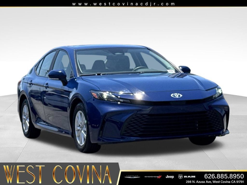 Used 2025 Toyota Camry LE FWD image 2