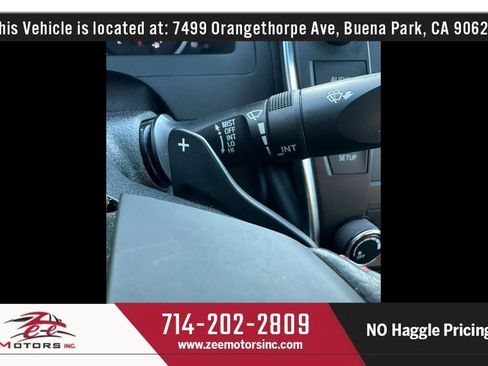 Used 2017 Toyota Camry SE w/ Moonroof Package image 28