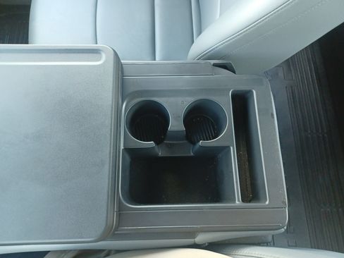 Used 2025 Ford F250 XL w/ XL Chrome Package image 28