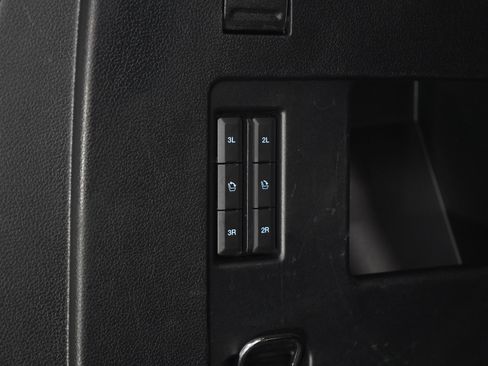 Used 2021 Ford Expedition Platinum image 11