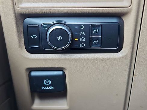 Used 2023 Ford F150 XLT image 16