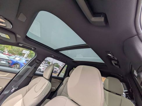 New 2026 Volvo XC90 T8 Plus w/ Protection Package Premier AWD/4WD image 23