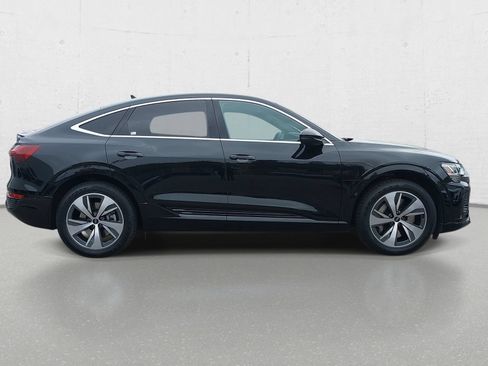 Used 2024 Audi Q8 e-tron Premium Plus w/ Premium Plus Package AWD/4WD image 4