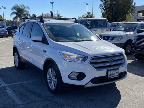 Used 2019 Ford Escape SE image 7
