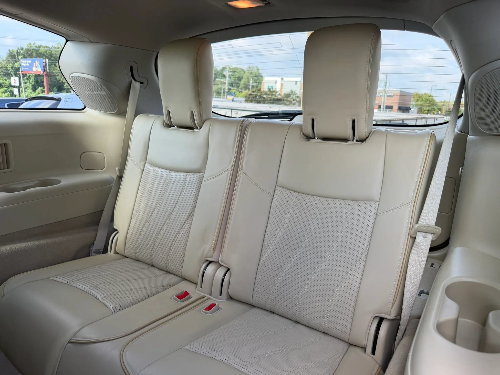 Used 2014 INFINITI QX60 Luxe w/ Premium Package AWD/4WD image 16