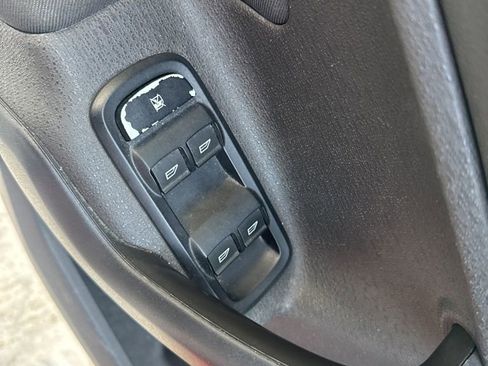 Used 2019 Ford Fiesta SE image 11