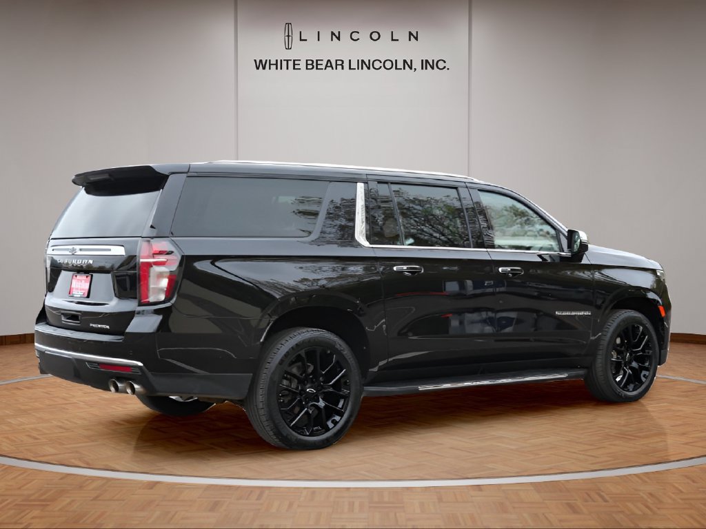Used 2022 Chevrolet Suburban Premier AWD/4WD image 8