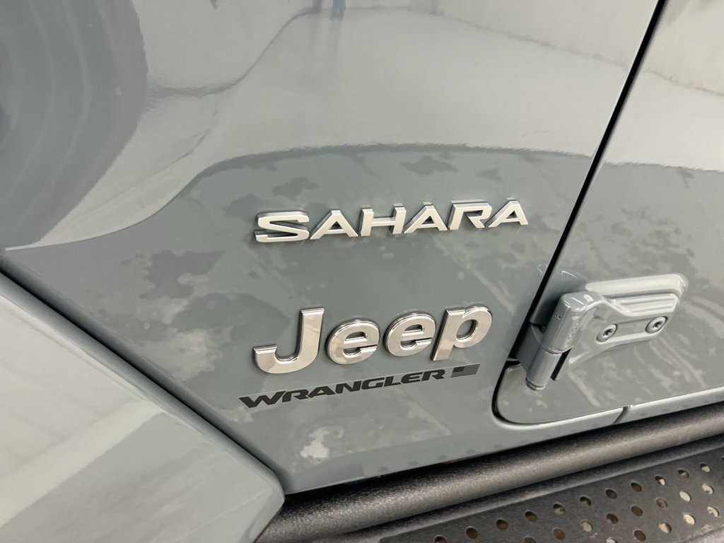 Used 2024 Jeep Wrangler Unlimited Sahara AWD/4WD image 24