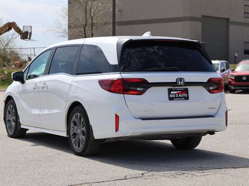 Used 2026 Honda Odyssey Touring image 11